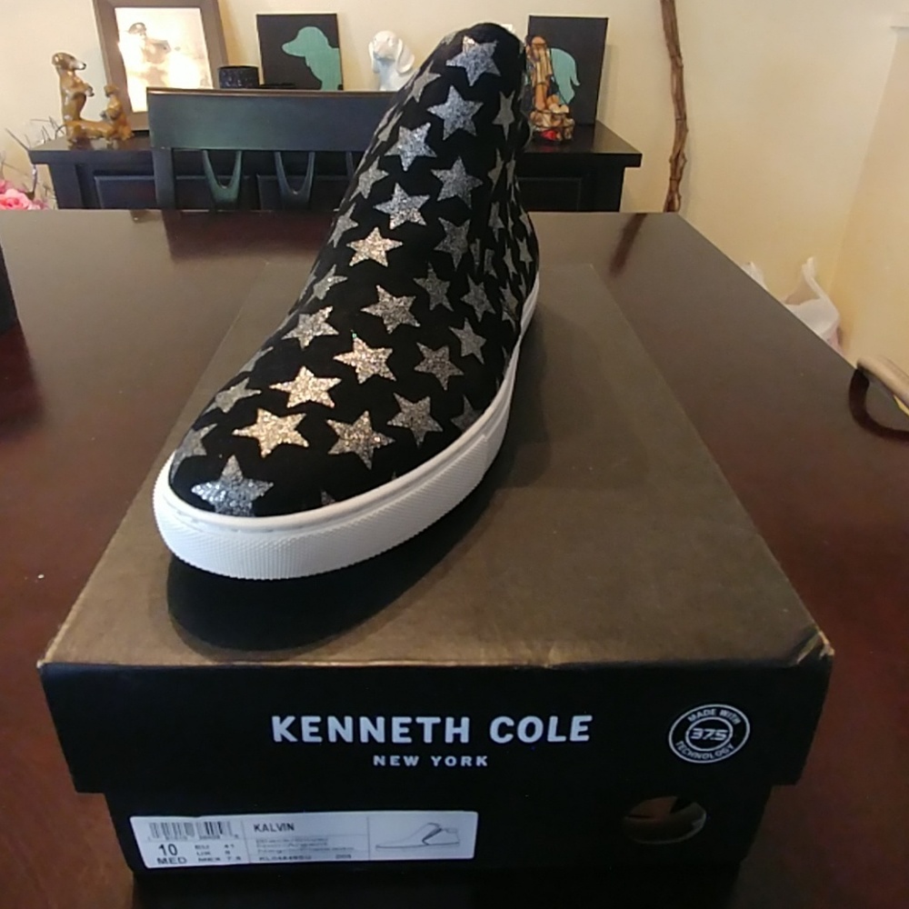 Kenneth Cole Tennis Shoe